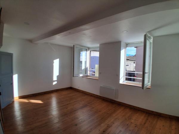 Maison de village , rénovée avec goût