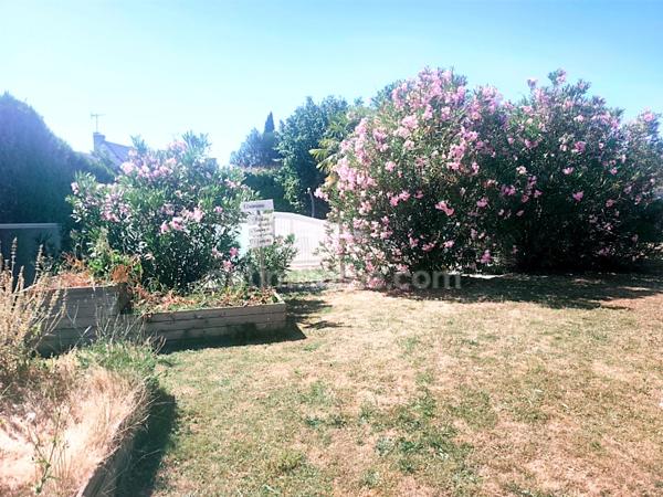 SAINT MAUR- Maison familiale avec jardin clos, vie de plain-pied possible aucun travaux