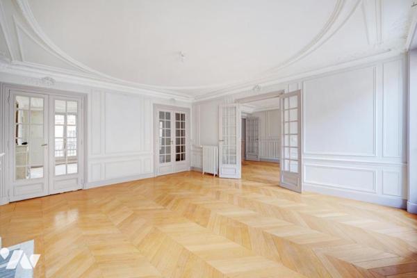 Appartement 6  pièces haussmannien