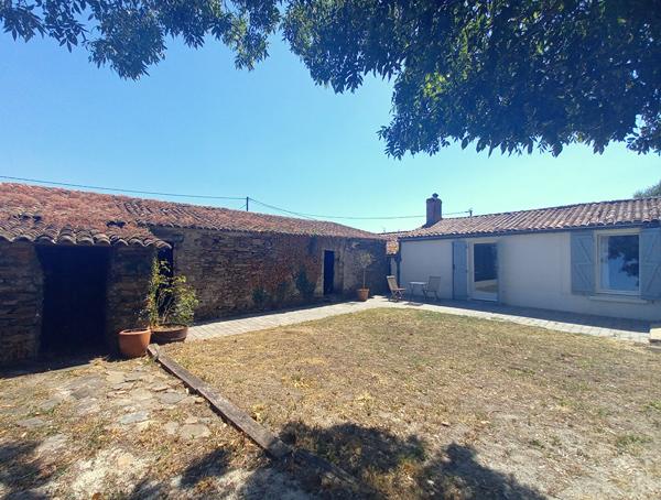 Maison de type longère - environnement naturel- Le Loroux Bottereau 5 pièce(s) 105 m²