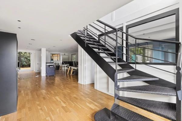 Maison Suresnes - PARC DU CHATEAU - REPUBLIQUE