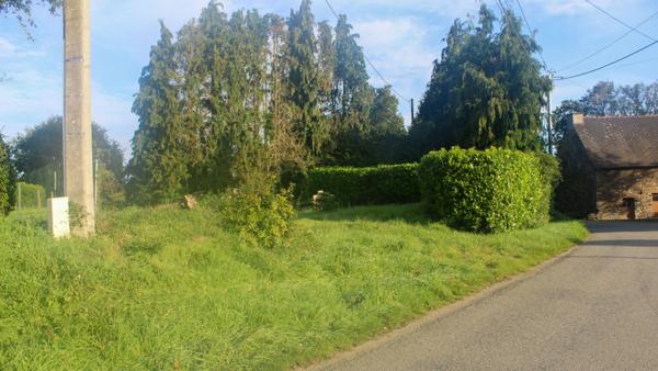 Terrain constructible Loyat 1180 m2