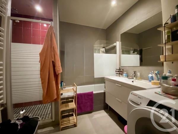 Appartement à vendre  6 pièces - 88 m2 PARIS - 75011