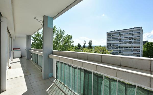 Appartement à vendre    4 pièces • 85,90 m2 Pierre-Bénite