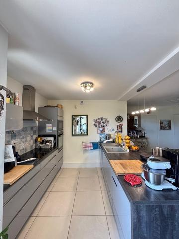 Grand appartement lumineux de 101,27 m2.