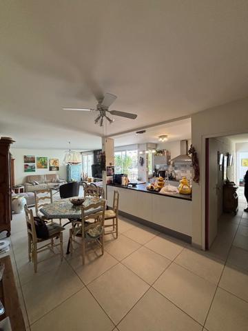 Grand appartement lumineux de 101,27 m2.