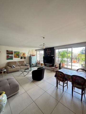 Grand appartement lumineux de 101,27 m2.