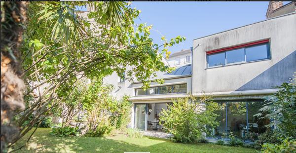 Belle maison d'architecte - 6 chambres - jardin - garage - 5mn de la gare