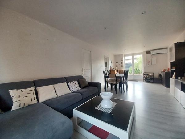 33440 Ambares et Lagrave - Maison 3 pièces 70 m² A VENDRE à 15 minutes de Bordeaux .