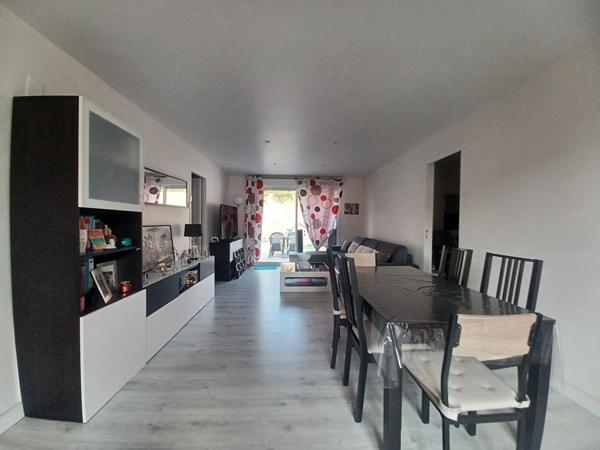 33440 Ambares et Lagrave - Maison 3 pièces 70 m² A VENDRE à 15 minutes de Bordeaux .