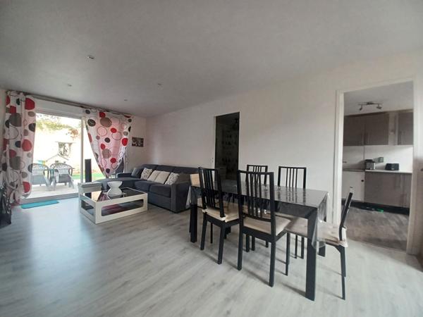 33440 Ambares et Lagrave - Maison 3 pièces 70 m² A VENDRE à 15 minutes de Bordeaux .