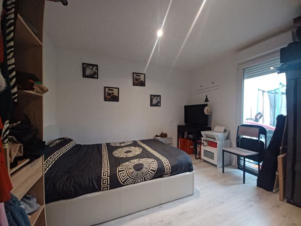 33440 Ambares et Lagrave - Maison 3 pièces 70 m² A VENDRE à 15 minutes de Bordeaux .