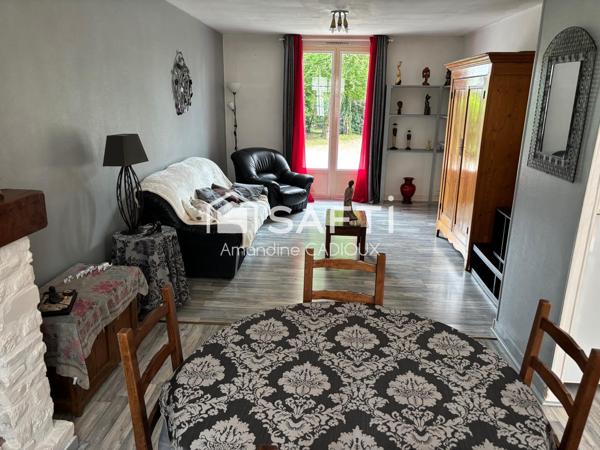 belle maison avec jardin arborer