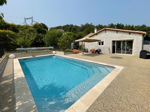 Coup de coeur en Ardèche : Villa de charme avec piscine et jardin d'exception à Baix