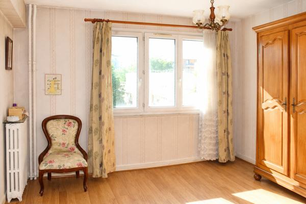 Appartement
         3 pièces
        - 53 m² 149 000 € *