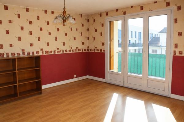 Appartement
         3 pièces
        - 53 m² 149 000 € *