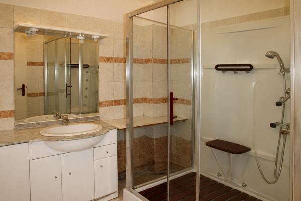 Appartement
         3 pièces
        - 53 m² 149 000 € *