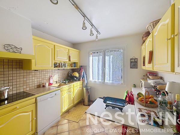 Maison de plain-pied à vendre à Saint-Rémy-de-Provence, 116 m² sur 1000 m² avec piscine et pool house