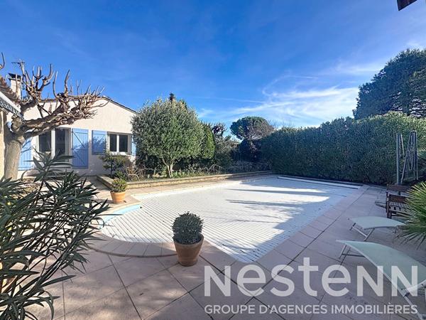 Maison de plain-pied à vendre à Saint-Rémy-de-Provence, 116 m² sur 1000 m² avec piscine et pool house