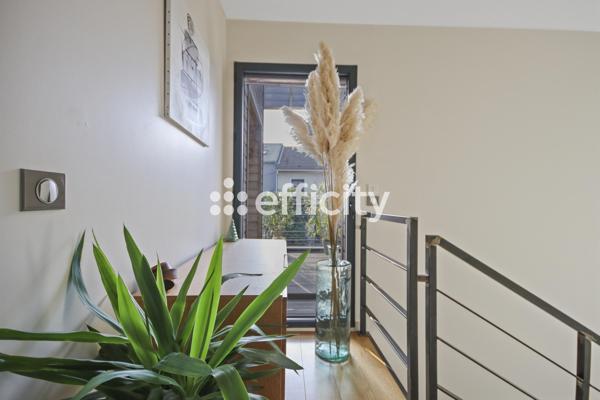 Maison
         6 pièces
        - 202 m² Bien prestige 1 130 000 € *