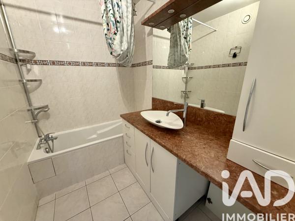 Location appartement 4 pièces 97 m² Montigny-le-Bretonneux