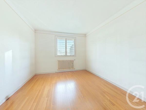 Maison à vendre  5 pièces - 119,50 m 2   COMBRIT  - 29