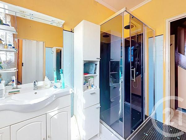 Maison à vendre  5 pièces - 119,50 m 2   COMBRIT  - 29