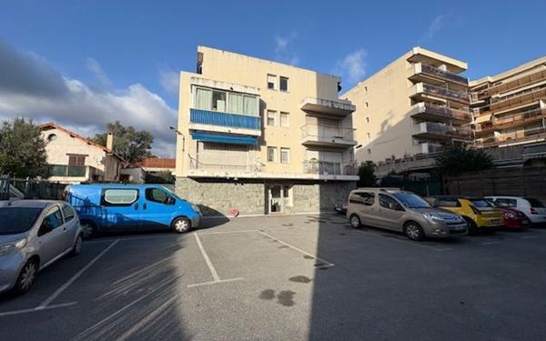 Appartement à vendre    2 pièces • 37,19 m2 Cagnes-sur-Mer
