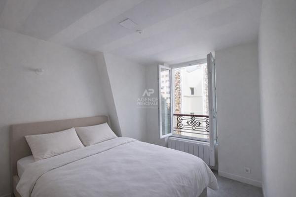 PARIS 18ÈME - RUE JEAN ROBERT - AU PIED DU MÉTRO MARX DORMOY. 227 900 € **  - Référence  6832-NG