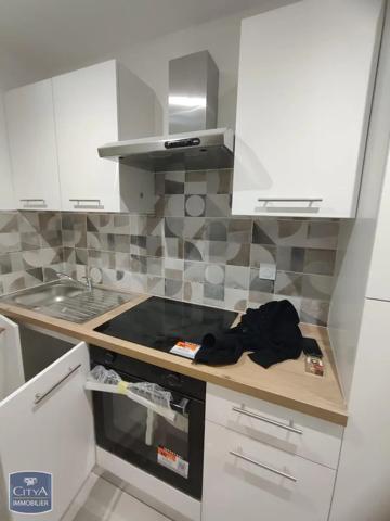 Appartement à louer 4 pièces 74.39m² Nîmes (30000)