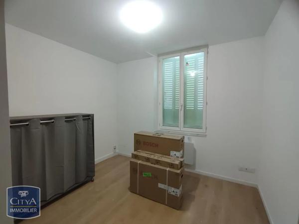 Appartement à louer 4 pièces 74.39m² Nîmes (30000)