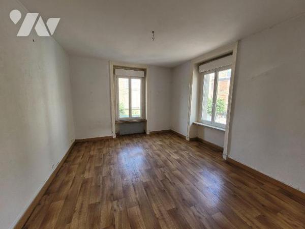 Appartement à vendre à Dinard (35800) en Ille-et-Vilaine (35)

Situé dans l'hypercentre de Di...