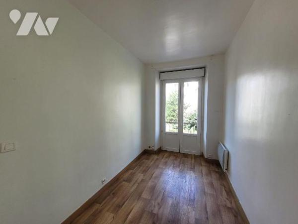 Appartement à vendre à Dinard (35800) en Ille-et-Vilaine (35)

Situé dans l'hypercentre de Di...