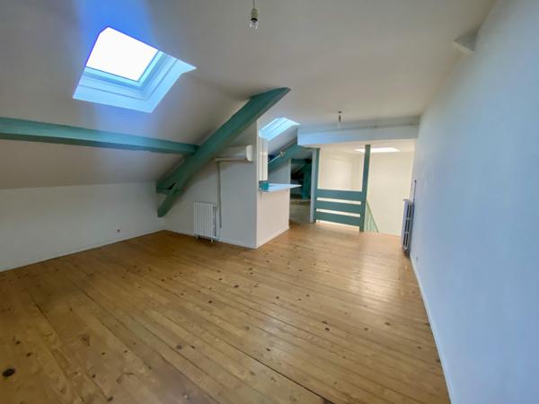 À Dax, appartement T2 mansardé en centre ville