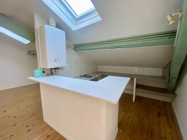 À Dax, appartement T2 mansardé en centre ville