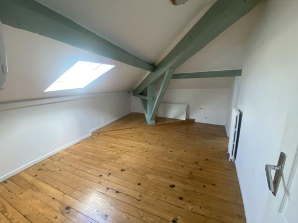 À Dax, appartement T2 mansardé en centre ville