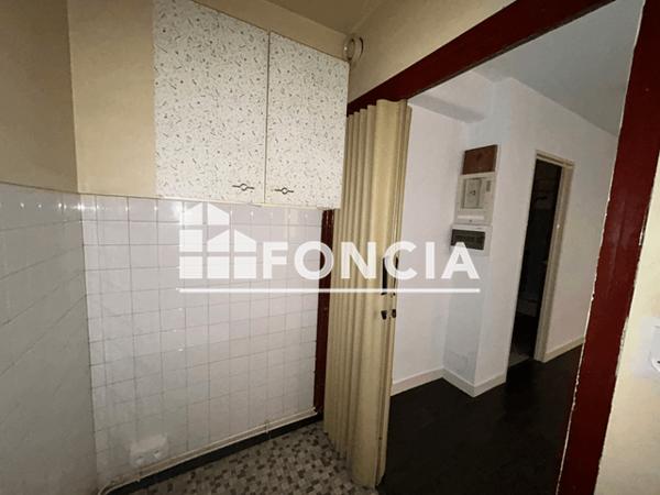 Location Studio 18.7 m² - PLACE CHARLES DE GAULLE - 64 RUE DENIS FORESTIER Cahors 46000