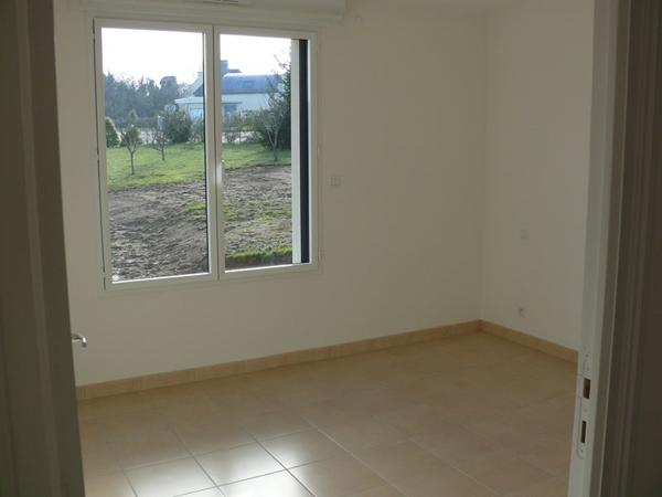 THEIX NOYALO Maison 4 pièces 102 m²