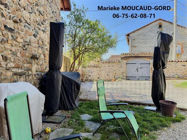 Beauzac 43590 magnifique ferme pierre rénovée 207m² 4 chambres terrain 780m²