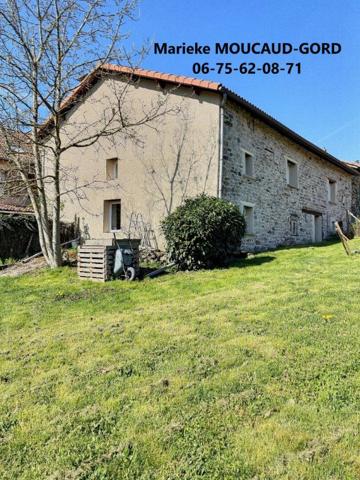 Beauzac 43590 magnifique ferme pierre rénovée 207m² 4 chambres terrain 780m²