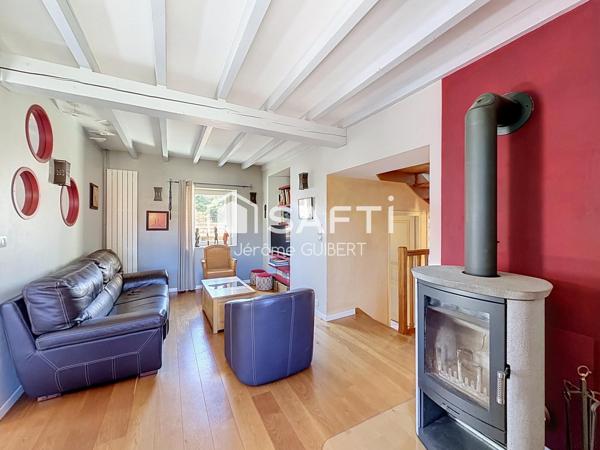 Belle maison de caractère rénovée – 145 m² – 4 chambres – Terrain 566 m²