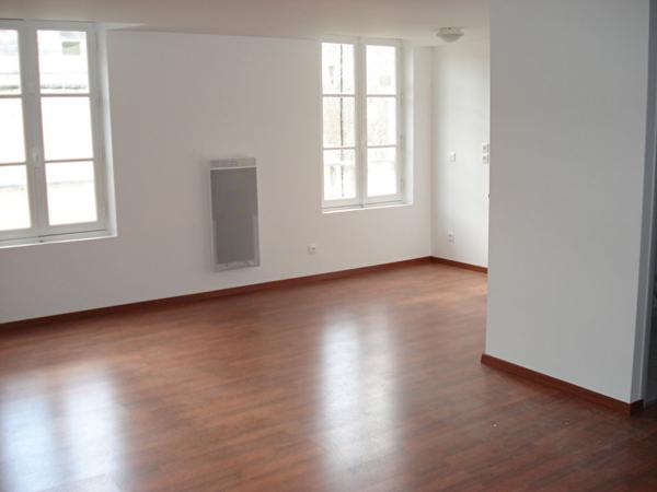 Appartement FONTENAY LE COMTE - 3 pièce(s) 64 m²