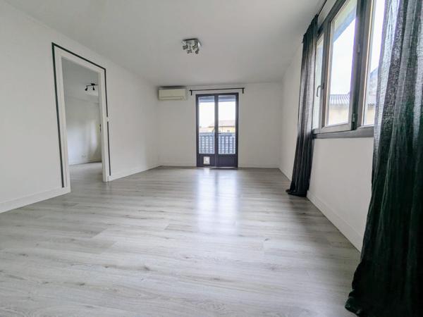 Appartement sur les quais avec grande terrasse