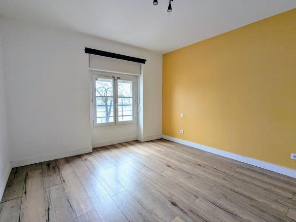 Appartement sur les quais avec grande terrasse