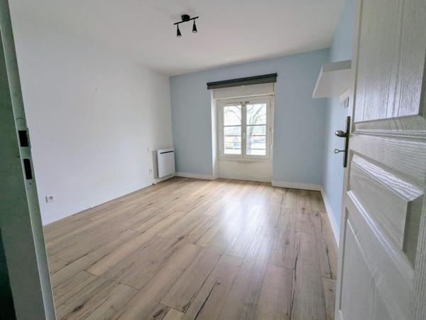 Appartement sur les quais avec grande terrasse