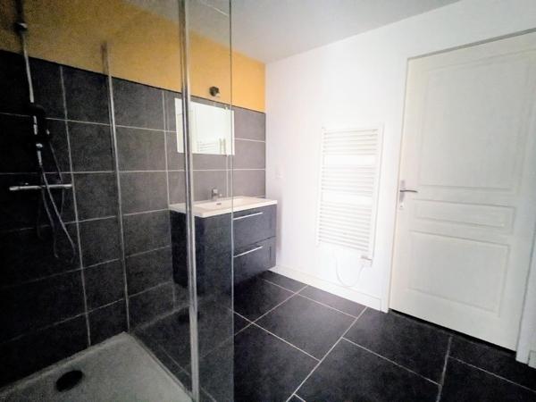 Appartement sur les quais avec grande terrasse