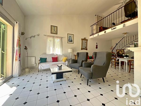 Maison traditionnelle 5 pièces de 193 m² à Istres (13800)