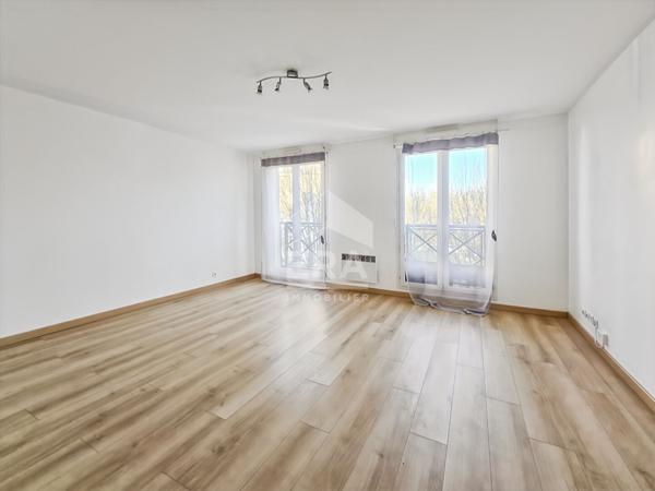 Appartement duplex 3 pièces avec garage à Dammarie-les-Lys