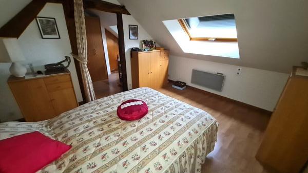 Propriété 170m²: hab principal 151m² + Gite 19m² + dép 138m² / 6841m²