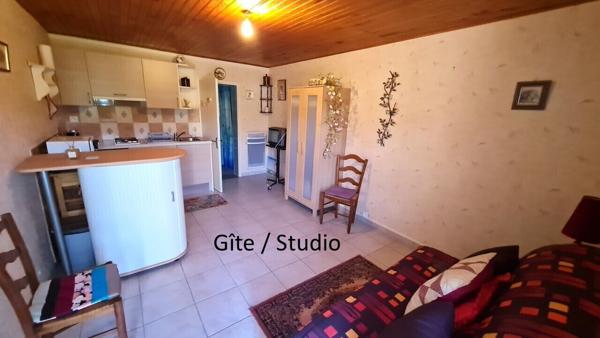 Propriété 170m²: hab principal 151m² + Gite 19m² + dép 138m² / 6841m²